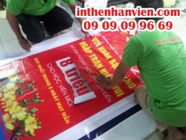 In băng rôn giá rẻ, khuyến mãi mừng Tết Dương Lịch từ bạt hiflex